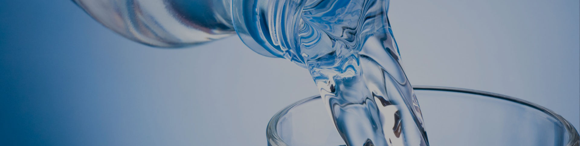 霈雨露純凈水品牌宣傳網站|一網天行-網站建設小程序APP系統(tǒng)軟件開發(fā)公司